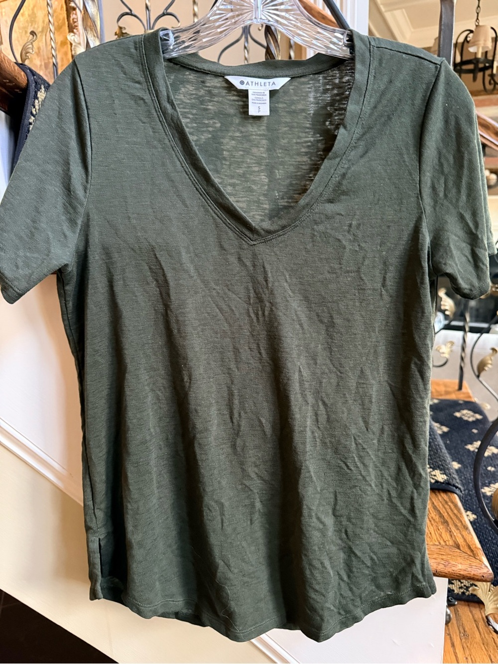 Athleta Lightweight V neck tee. Army Green. Size S EUC
